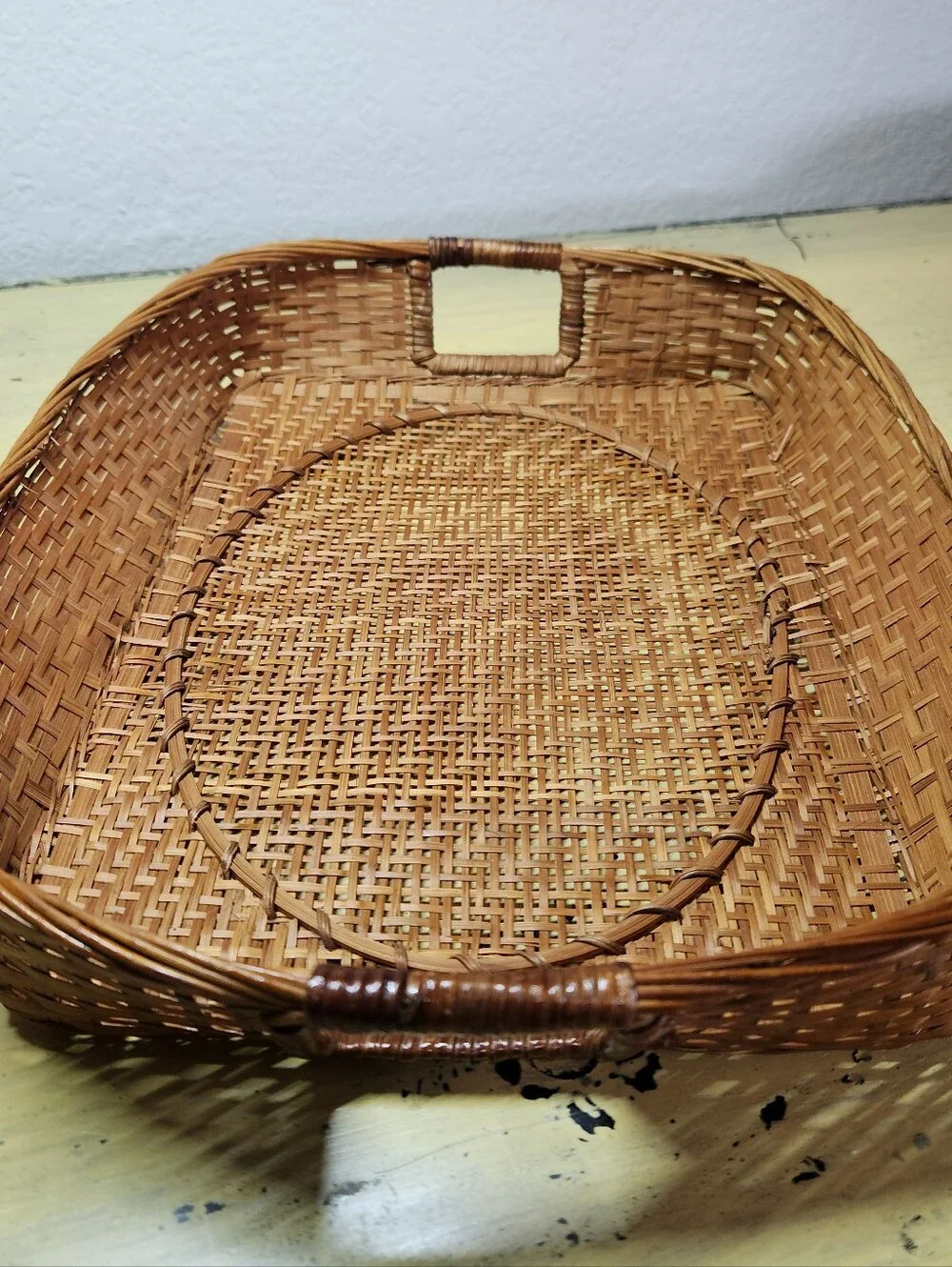 Vintage Woven Wicker Serving Tray – 13